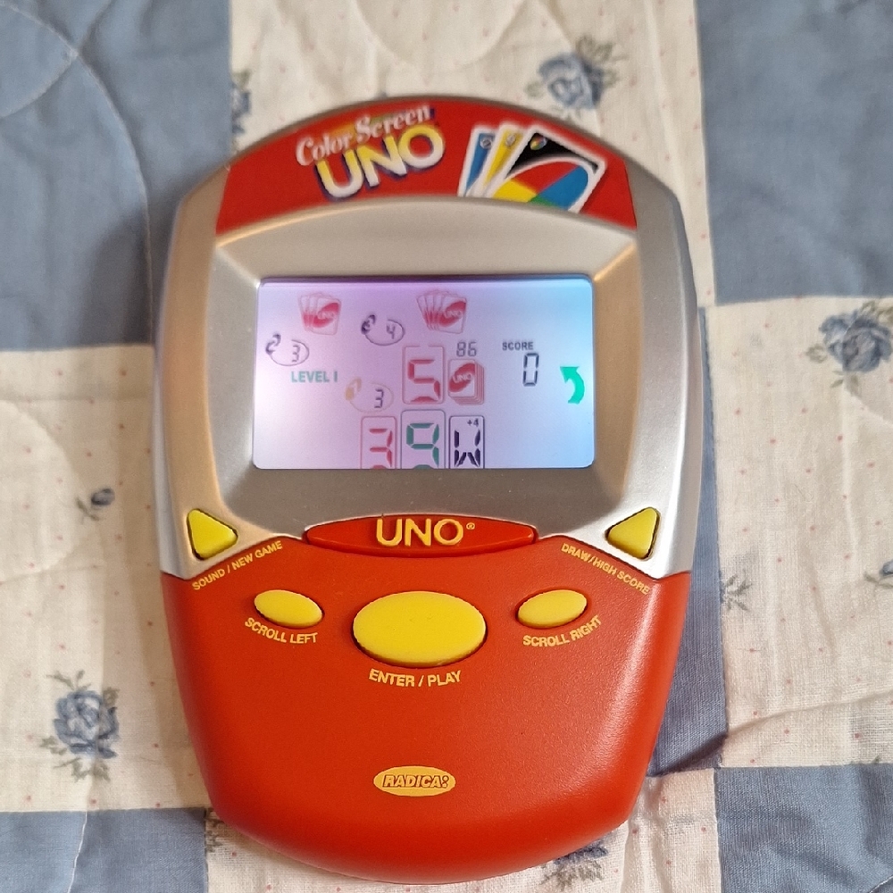 Color Screen UNO Electronic Handheld Game - Red